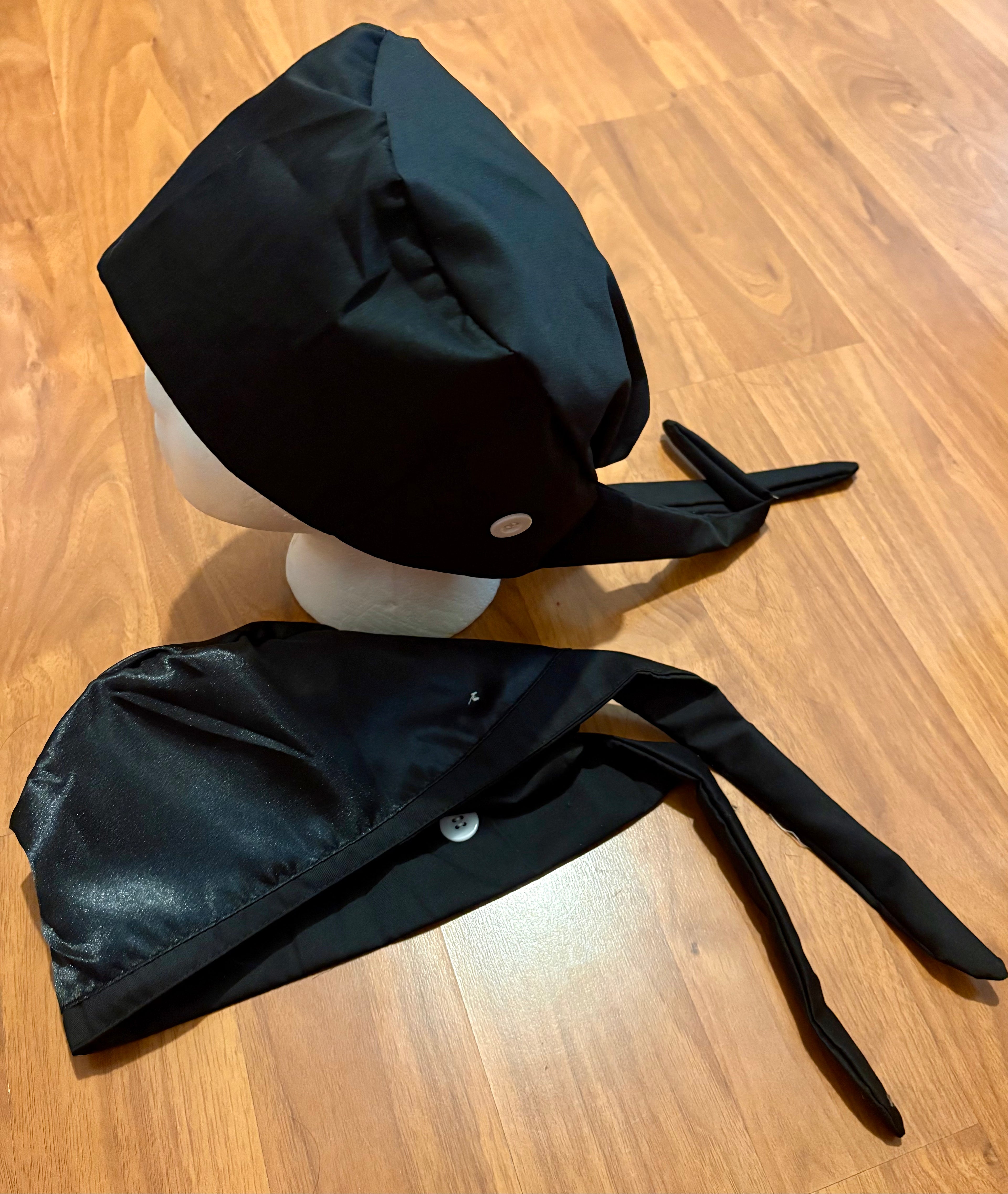 Black Solid Satin lined scrub cap 🖤